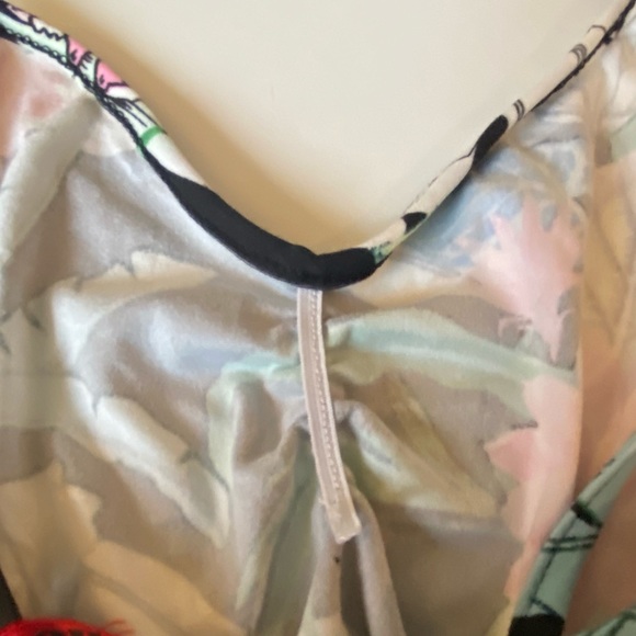 NWT 🌸 Spaghetti Strap Crop Top tank by Hot Kiss - Picture 10 of 12